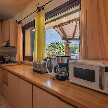 Sardinia Family - Mathilde With Private Pool أرتْساكينا