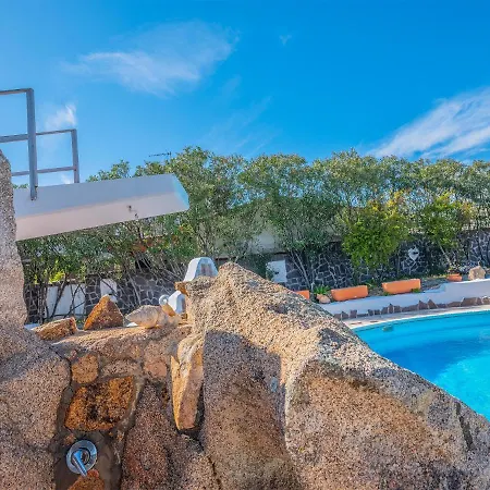 Βίλα Sardinia Family - Mathilde With Private Pool *